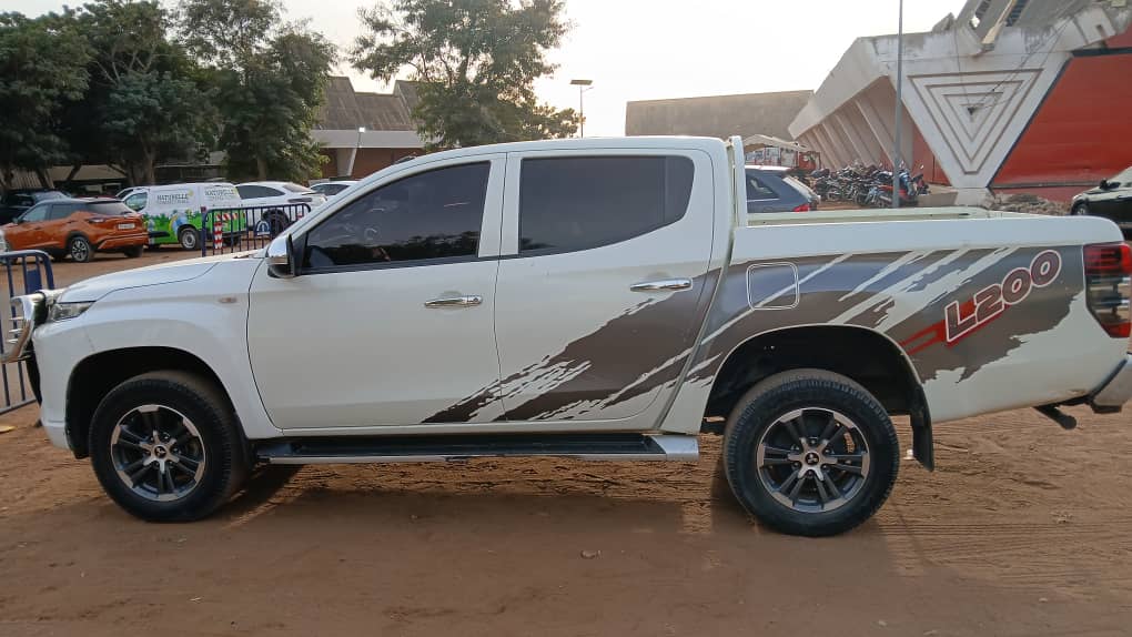 Location de Mitsubishi L200 longue durée